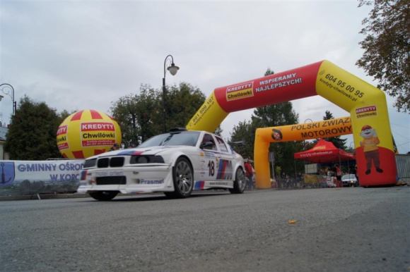 Subaru, Mitsubishi i Lotus na start… LIFESTYLE, Sport - - Podczas 11. Wyścigu Górskiego Prządki 2014 fani motoryzacji będą mieli okazję zobaczyć nie tylko samochody rajdowe najwyższej klasy, te z grupy Open, ale także historyczne auta – tłumaczy Prezes Automobilklubu Małopolskiego w Krośnie, Wiesław Dymiński.