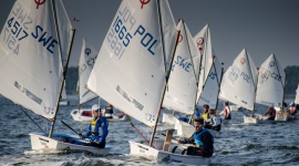 Mistrzostwa Świata Optimist w Polsce LIFESTYLE, Sport - Od 25 sierpnia do 5 września w Dziwnowie (woj. zachodniopomorskie) odbędą się Mistrzostwa Świata Optimist dla dzieci i młodzieży do lat 16. W imprezie wystartuje ok 300 zawodników, w tym silna reprezentacja Polski.