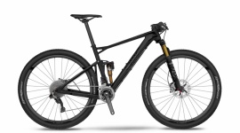 Rowery górskie BMC fourstroke w nowej odsłonie LIFESTYLE, Sport - W przyszłorocznej kolekcji szwajcarskiej marki BMC znajdą się aż cztery różne warianty modelu fourstroke – górskiego roweru z pełnym zawieszeniem (full suspension).
