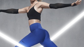 Nike Zoned Sculpt Tight: wsparcie, dopasowanie i komfort LIFESTYLE, Sport - Nike prezentuje legginsy Zoned Sculpt Tight, które podczas ruchu dają mięśniom poczucie wsparcia, dopasowania i komfortu.