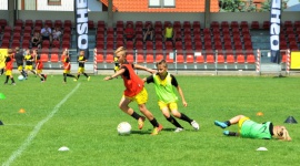 Jak zaszczepić w dziecku miłość do sportu? LIFESTYLE, Sport - Sport pełni istotną rolę w procesie dorastania dziecka, gdyż ma pozytywny wpływ nie tylko na sferę fizyczną, ale także psychiczną oraz społeczną. Okres dojrzewania to czas, kiedy młode osoby budują swoją tożsamość, a sport może im w tym znacznie pomóc.