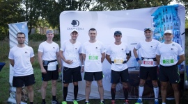 50 godzin prac charytatywnych dzięki maratończykom LIFESTYLE, Sport - Wystartowali w maratonie i zapewnili pomoc dzieciom. Kilkadziesiąt osób pobiegło w drużynie DoubleTree by Hilton Wroclaw. Za każdego uczestnika zespół hotelu przeznaczy godzinę na pomoc podopiecznym wrocławskiej placówki Siemacha Spot 24/7 przy ul. Chopina.