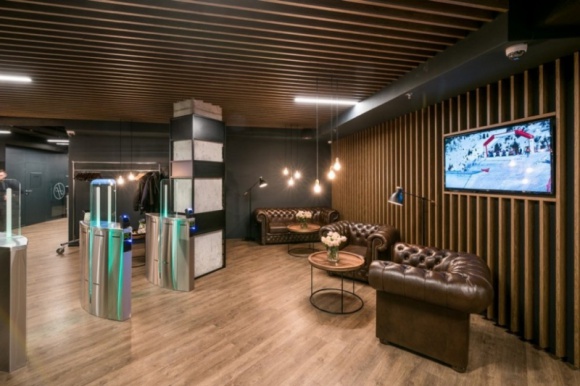 Otwarto pierwszy klub fitness ultra-premium w Polsce LIFESTYLE, Sport - Wejście na odcisk palca, bieżnia napędzana siłą własnego ciała, ćwiczenia inspirowane baletem i na specjalnej desce unoszącej się na powierzchni wody oraz serwis private concierge.