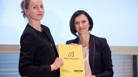 Podopieczni Moniki Pyrek mierzą i skaczą bardzo wysoko LIFESTYLE, Sport - Finansowe wsparcie pomaga zdolnej młodzieży rozwijać skrzydła, odnosić sukcesy oraz zdobywać kolejne medale. Najlepszym tego dowodem są osiągnięcia 10 młodych sportowców, którzy otrzymują stypendia na rozwój kariery w ramach Fundacji Moniki Pyrek.