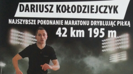 Dariusz Kołodziejczyk biegnie po Rekord Guinnessa
