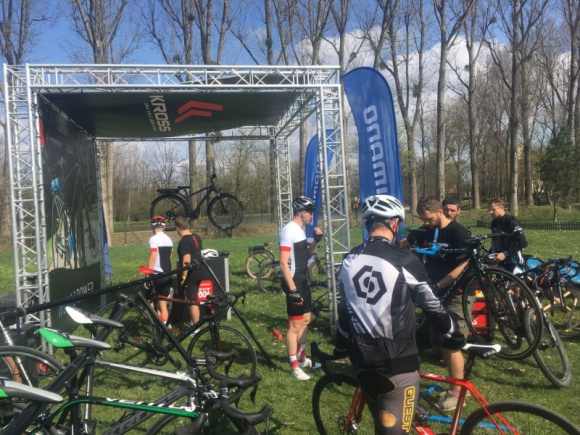 Oficjalne rozpoczęcie sezonu rowerowego we Wrocawiu za nami LIFESTYLE, Sport - Pogoda, przypominająca raczej czerwiec niż sam początek wiosny, sprzyjała rekreacji na świeżym powietrzu.