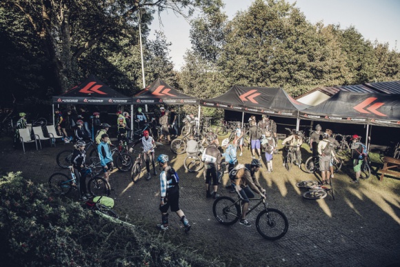 Rowerowe szaleństwo w Warszawie LIFESTYLE, Sport - Najbliższa niedziela, 13 maja, to idealna propozycja dla wszystkich, którzy chcą kupić dwa kółka, ale potrzebują lepiej zorientować się w ofercie branży.