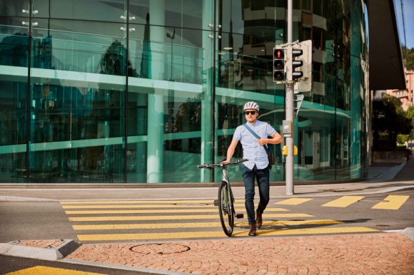 Nowe e-rowery BMC Alpenchallenge AMP City – styl i miejska funkcjonalność LIFESTYLE, Sport - Rowery BMC Alpenchallenge AMP City należą do nowych propozycji w ofercie szwajcarskiej marki BMC. To modele z systemem asysty elektrycznej, które łączą w sobie unikalny design oraz miejską funkcjonalność.