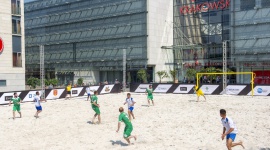 Nocny mecz Mistrzów Świata w ramach MFSP Galeria Krakowska LIFESTYLE, Sport - Już w najbliższą sobotę (22 czerwca) o godzinie 22:00 odbędzie się wyjątkowy mecz siatkówki plażowej. W nocnym pojedynku zmierzą się Reprezentacje Polski (Mariusz Prudel i Maciej Kosiak) i Brazylii (George Souto Maior Wanderley i Andre Loyola Stein) – aktualni Mistrzowie Świata.