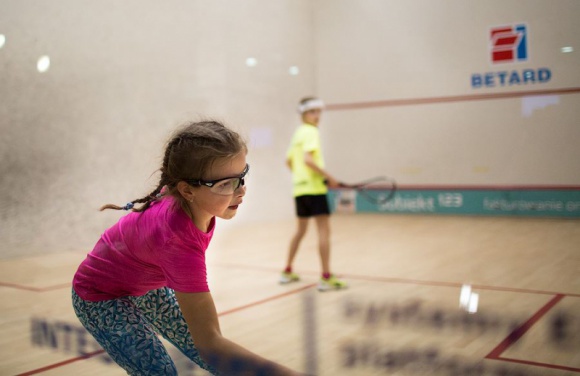 Wyjątkowy miesiąc ze sportem w Magnolia Park LIFESTYLE, Sport - Magnolia Park, jako pierwszy obiekt w Polsce, gości Indywidualne oraz Drużynowe Mistrzostwa Polski w Squashu. Największe centrum handlowo-rekreacyjno-rozrywkowe na Dolnym Śląsku po raz kolejny jest gospodarzem imprezy mającej na celu popularyzację sportu i zdrowego stylu życia.