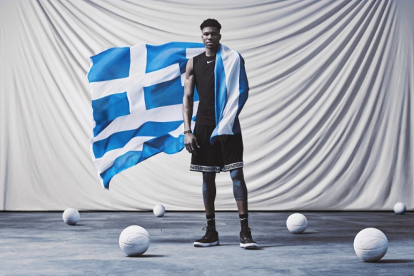 Giannis Antetokounmpo i Air Zoom Freak 1 LIFESTYLE, Sport - Pierwsza kolekcja Nike x Giannis Antetokounmpo
