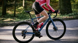 BMC Roadmachine w nowej odsłonie LIFESTYLE, Sport - Szwajcarska marka BMC przedstawiła odnowione rowery szosowe Roadmachine. Jak tłumaczy producent, w modelach tej serii endurance udoskonalono wiele różnych elementów.