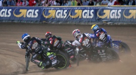 GLS Poland i WTS Sparta. Pierwsza taka para w lidze LIFESTYLE, Sport - Firma kurierska już od trzech lat wspiera polski żużel, m.in. jest sponsorem generalnym reprezentacji narodowej i partnerem polskich turniejów Speedway Grand Prix. Teraz, po raz pierwszy, angażuje się w bezpośrednią współpracę z jednym z klubów.