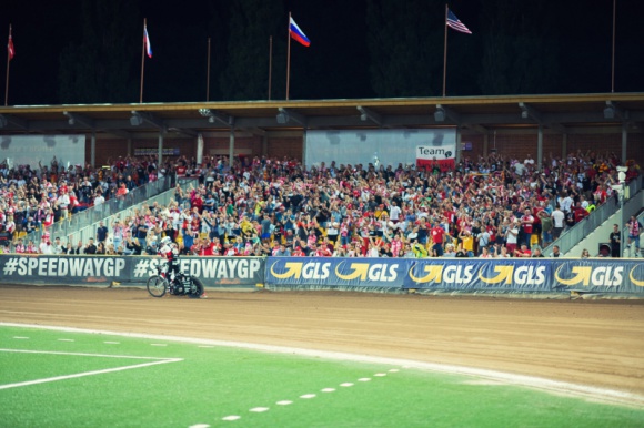 Speedway Grand Prix w Toruniu jak finał. Poznaj wszystkie atrakcje dla kibiców LIFESTYLE, Sport - Już 5 października na toruńskiej Motoarenie odbędzie się ostatni turniej w cyklu Speedway Grand Prix 2019. Będzie nam towarzyszyła niepowtarzalna atmosfera finału, a dodatkowe emocje, w tym wirtualne wyścigi, czekają również w miasteczku kibica.