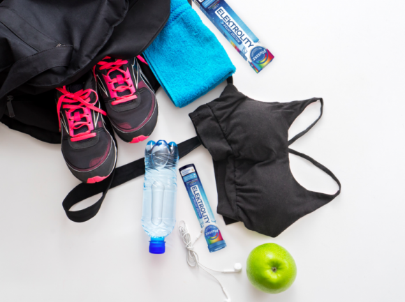 Sportowcu, nawodnij się sam! LIFESTYLE, Sport - Każdy miłośnik sportu wie, że intensywnie trenując, zwłaszcza latem, należy dużo pić i uzupełniać elektrolity. Ale czym są te tajemnicze substancje? W tym sezonie sportowym postawmy na świadome nawodnienie.