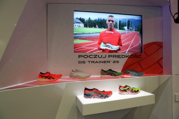 Poczuj różnicę w nowych modelach marki ASICS LIFESTYLE, Sport - Komfort, ochrona, prędkość i trakcja – te określenia butów do biegania stanowią o sile kolekcji marki ASICS na sezon jesień-zima 2020.