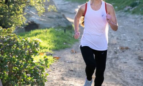 ASICS prezentuje nowe badania i wspiera biegaczy