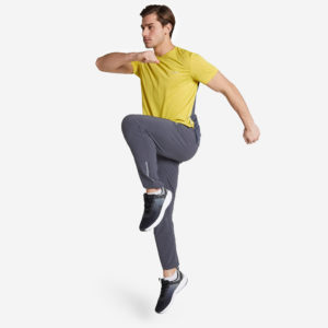 T-shirt męski Demix dostępny w GO Sport 79,99 zł_2 Czym kierować się przy doborze stroju do biegania? Biegiem do lata? Wyposaż się w odpowiednią odzież sportową!